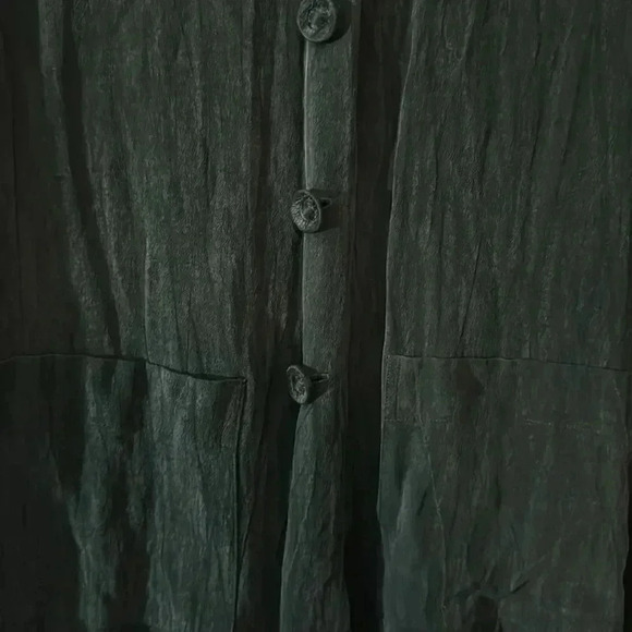 Tiar Bellomo Vintage Forest Green Blouse – Timeless Elegance - Picture 9 of 10